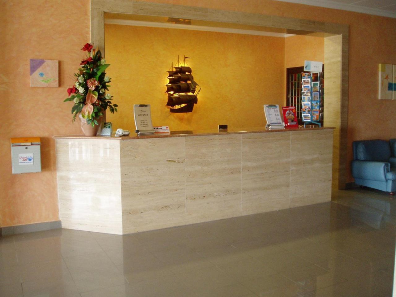 Hotel Fragata Калелья Экстерьер фото
